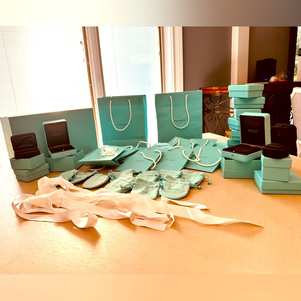 Original Tiffany & Co. Gift packaging - selling as a package